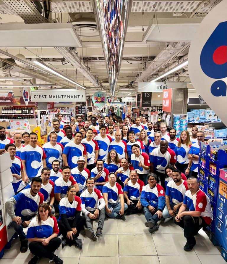 L'équipe de l'Hypermarché Carrefour Paris Auteuil Pour les JO 2024