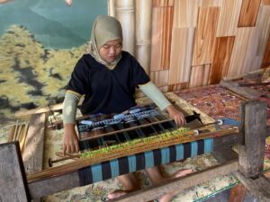 Visite d'une fabrication de tissu à Bali